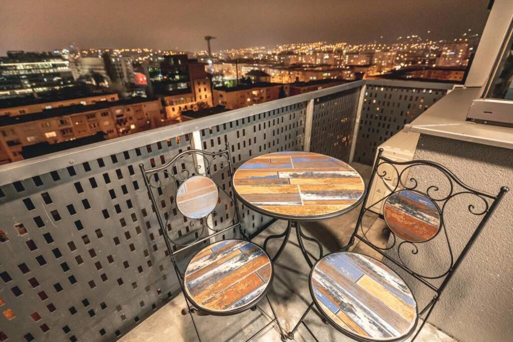 Апартаменти Briana Luxury Panoramic View Клуж-Напока Екстер'єр фото